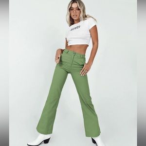 *UNWORN* Princess Polly Carson Pants in Green! Size 6!